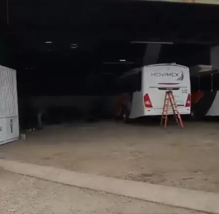 Explosi�n de equipo de refrigeraci�n en taller mec�nico