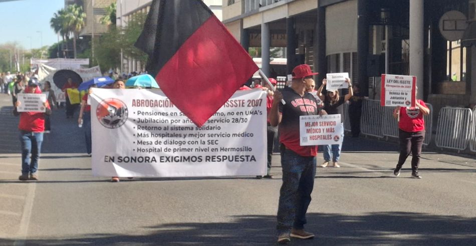 Desfile del 1 de mayo reúne a 20 mil trabajadores en Hermosillo ...