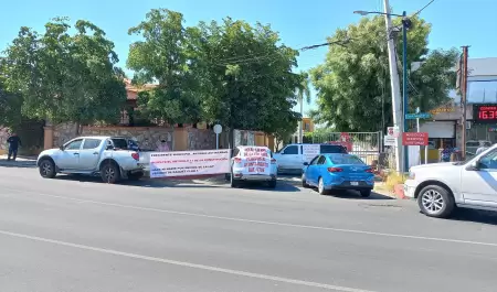 Vecinos de la colonia Raquet Club Uno