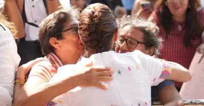 Claudia Sheinbaum felicita a las mam�s