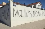 Dejan mensajes y corona f�nebre en casa del senador Javier Corral en Ciudad Ju�rez