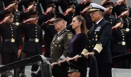Claudia Sheinbaum, encabeza ceremonia por el 106 Aniversario de la Columna de la