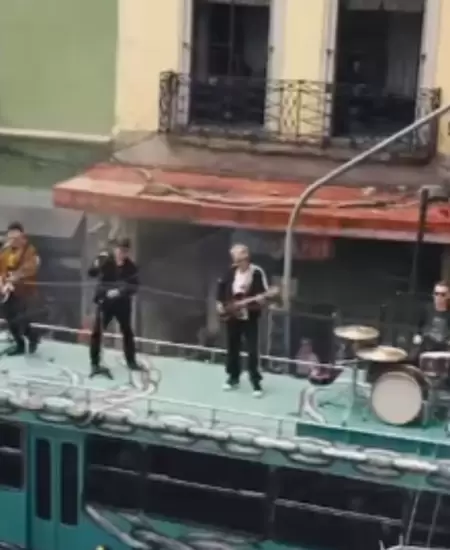 U2
