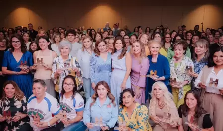 Reconocen a mujeres en Hermosillo