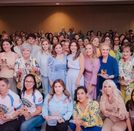Reconocen a mujeres en Hermosillo