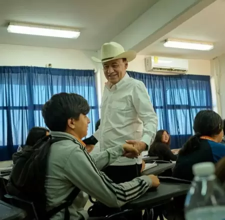 Sonora reduce rezago educativo