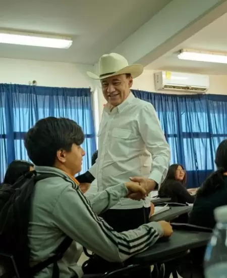 Sonora reduce rezago educativo