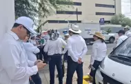 Jubilados de CFE protestan por recorte