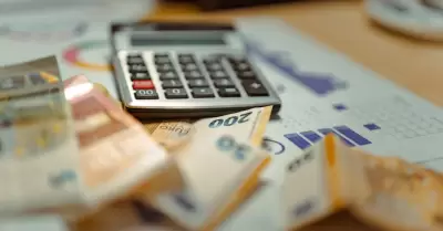 D�ficit fiscal con gasto p�blico improductivo