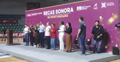Entrega de becas a deportistas