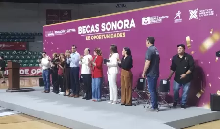 Entrega de becas a deportistas
