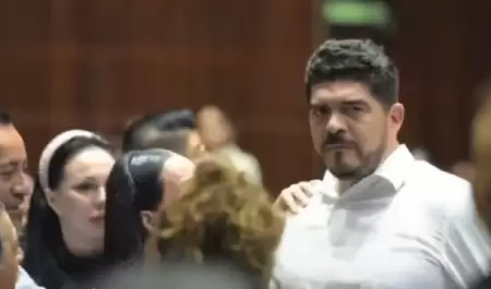Diputado de Morena reta a golpes a legislador del PRI