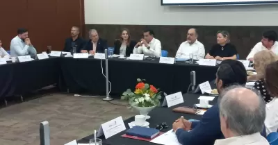 Firma de la declaratoria "Sonora, Territorio STEM + Sostenible e Innovaci�n"