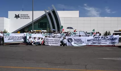 Jubilados y pensionados de la Comisi�n Federal de Electricidad (CFE)