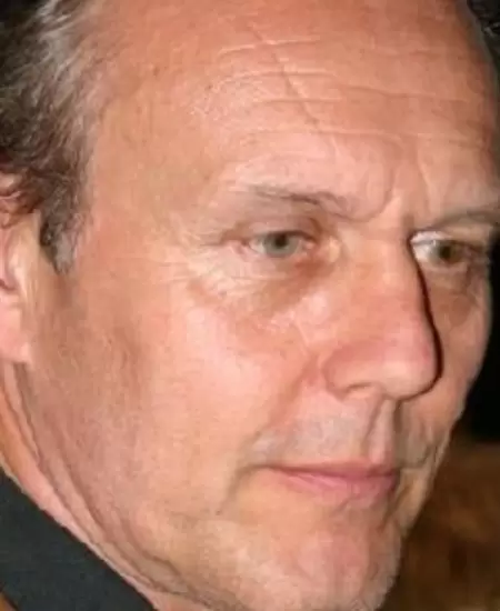 Anthony Stewart Head