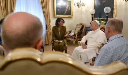 Papa Le�n XIV se re�ne con v�ctimas de abusos sexuales en la Iglesia