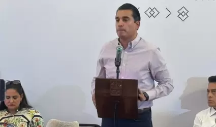 Froyl�n G�mez Gamboa.