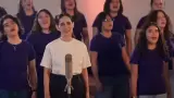 Julieta Venegas, "La ni�a futbolista"