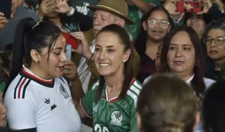 Sheinbaum acude al Deportivo Hermanos Galeana para ver Mundial