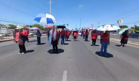 Marcha en Hermosillo de docentes federalizados