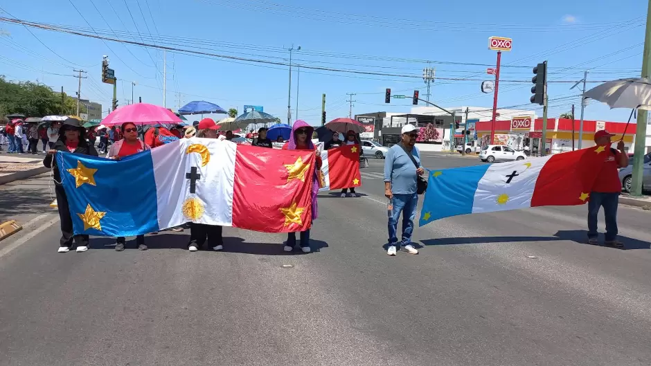 Marcha en Hermosillo de docentes federalizados