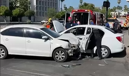 Choque en Luis Encinas y Pino Su�rez
