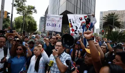 Plant�n y bloqueo de la Secci�n 22 de la CNTE en la Ciudad de M�xico