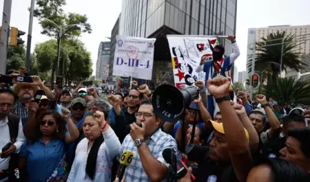Plant�n y bloqueo de la Secci�n 22 de la CNTE en la Ciudad de M�xico