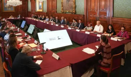Presidenta se re�ne con gobernadores