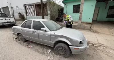 Autos abandonados en la v�a p�blica