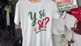 Venta de playeras de la Selecci�n Mexicana.