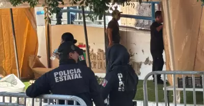 Desalojan a manifestantes de Covafam del Congreso