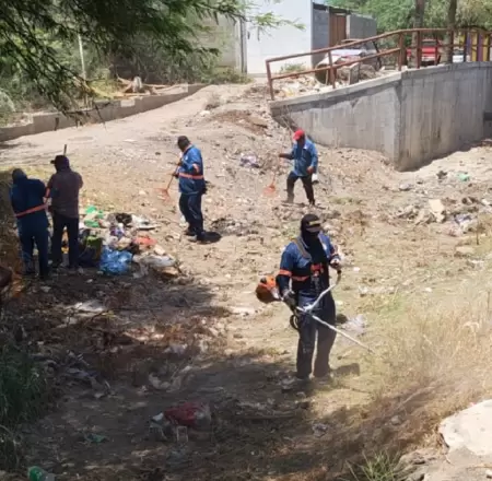 Limpieza de canales en Hermosillo