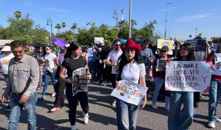Lupita Villalobos encabeza manifestaci�n