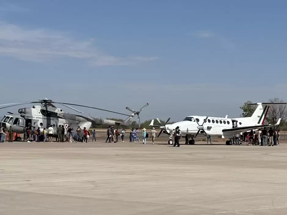 Exhibición aérea y equipo militar reúnen a familias en la Base Aérea de Hermosillo