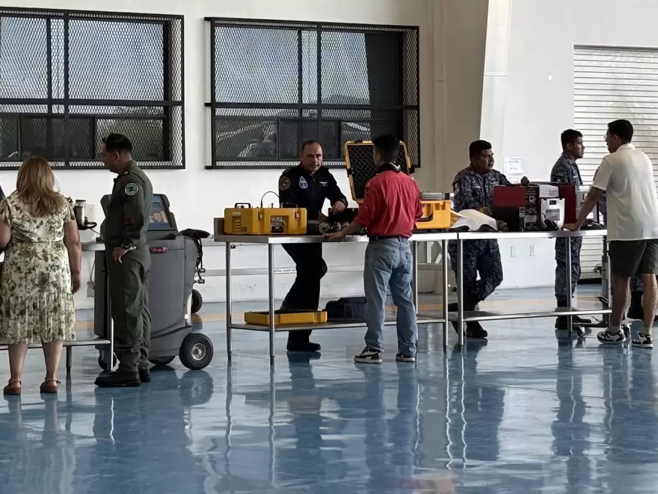 Exhibición aérea y equipo militar reúnen a familias en la Base Aérea de Hermosillo