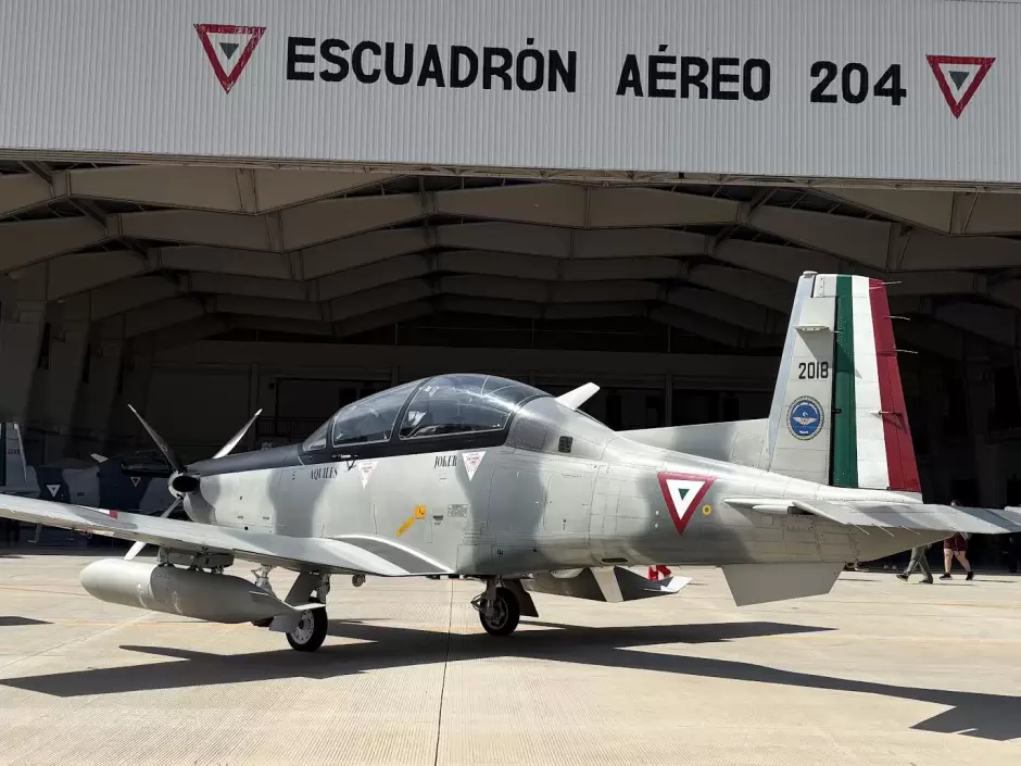 Exhibición aérea y equipo militar reúnen a familias en la Base Aérea de Hermosillo