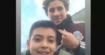 Gilberto Mora y Memo Ochoa.