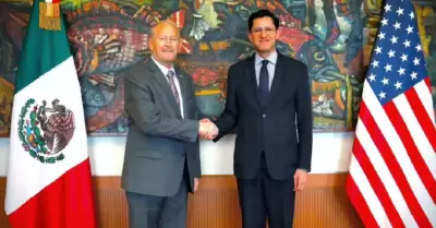 Roberto Velasco y Ronald Johnson.
