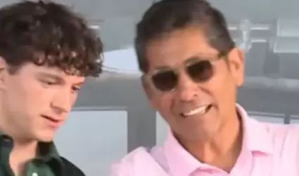 Jorge Campos, Tom Holland