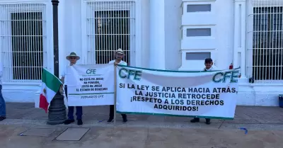 Jubilados y pensionados de la Comisi�n Federal de Electricidad