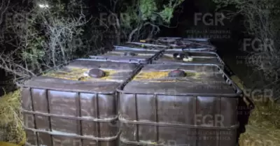 Aseguran contenedores con hidrocarburo