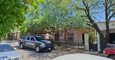 Localizan cad�ver en estado de descomposici�n dentro de una vivienda