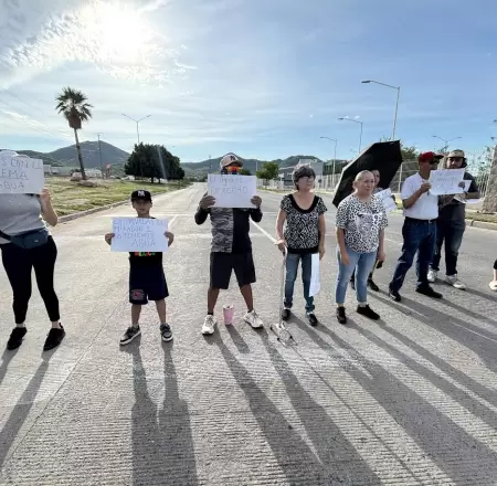 Manifestaci�n �por desabasto de agua en Privada del Mirador