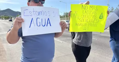 Manifestaci�n por desabasto de agua en Privada del Mirador