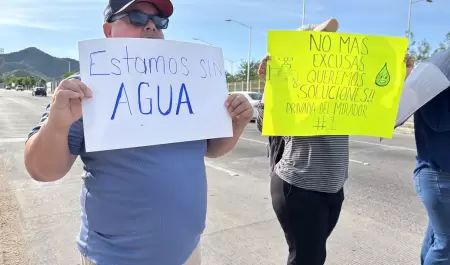 Manifestaci�n por desabasto de agua en Privada del Mirador