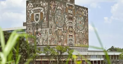 Biblioteca Central de la UNAM con sus murales ic�nicos en Ciudad de M�xico