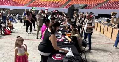 Entrega de uniformes escolares
