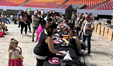 Entrega de uniformes escolares