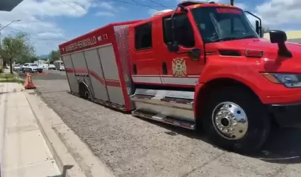 M�quina extintora de bomberos cae en socav�n